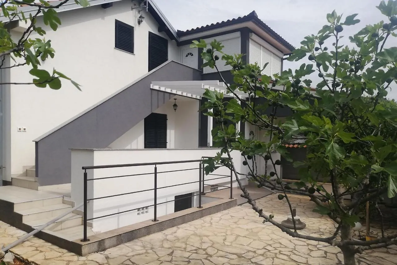 Apartments With A Parking Space Pavicini, Marcana - 21315 Croatia